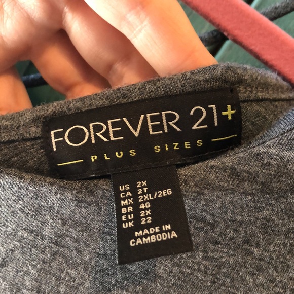 Forever 21+ Criss-cross V-Neck Back Tee - Picture 4 of 4
